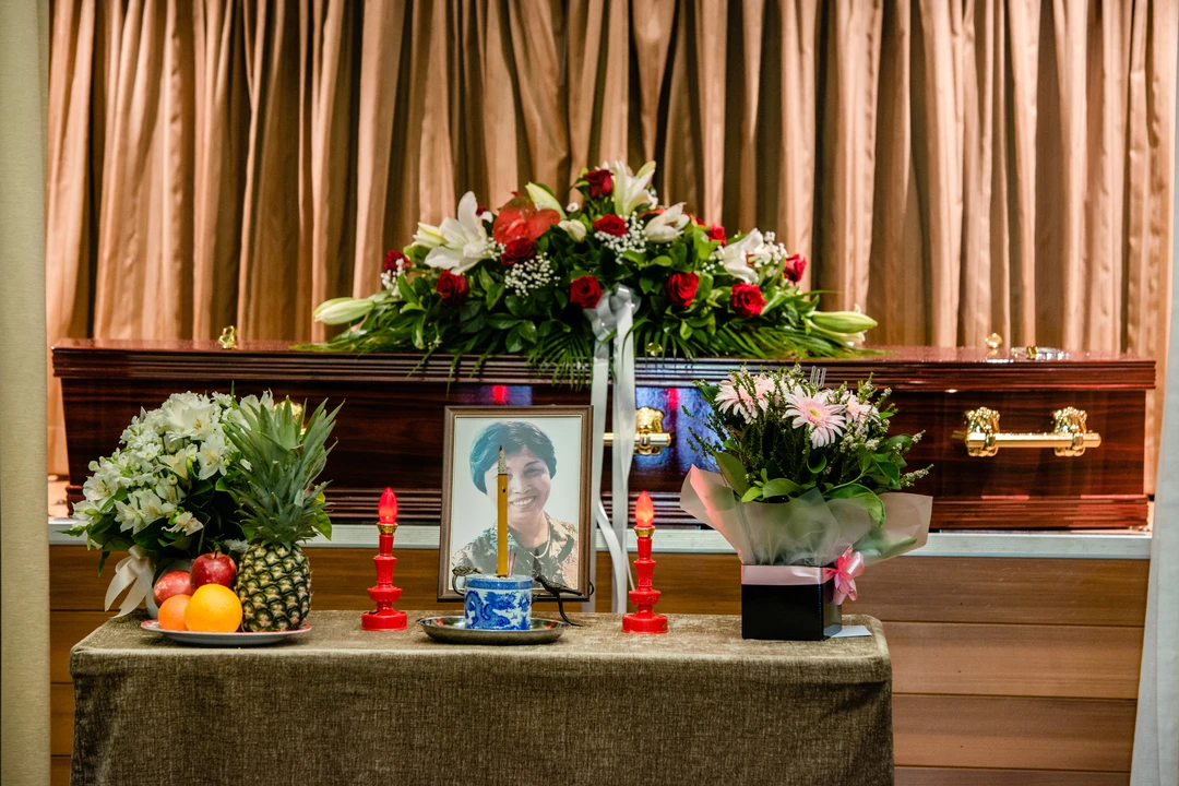 Funeral photographer documenting final farewell at Rookwood